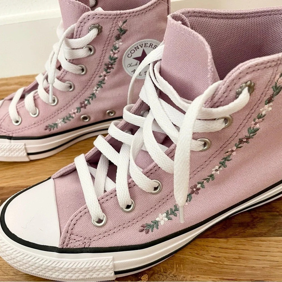 New Converse Chuck Taylor All Star Floral Embroidered Purple Sneaker Size 5 - Picture 4 of 5